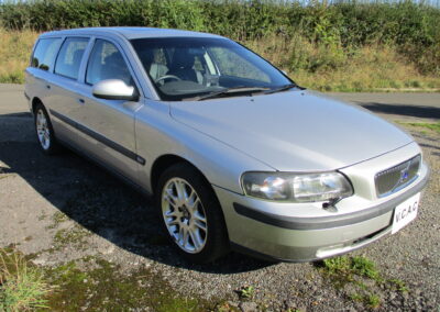 2000 Volvo V70 T5 Estate Automatic. 26500 Miles £6500. Out of the Box