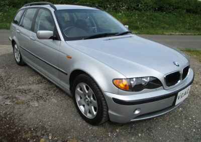 2003 BMW 318 Touring Automatic. 15320 Miles. Leather interior. Superb looking car .£5850.