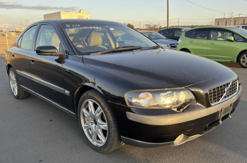 2004 Volvo S60 T5 Sport Saloon Automatic. 34100 Miles. Mint car. DEPOSIT TAKEN