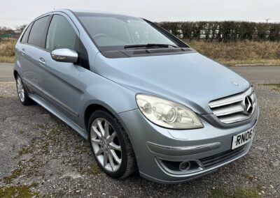 2006 Mercedes Benz B200. 27500 Miles from New. Panoramic Roof. ULEZ EXEMPT. £325 RFL Per Annum. £6000. .