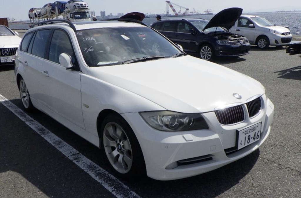 2008 BMW 335i Touring Automatic. 51450 Miles. £8250. ULEZ EXEMPT. £325 RFL Per Annum. Panoramic Roof. DEPOSIT TAKEN.