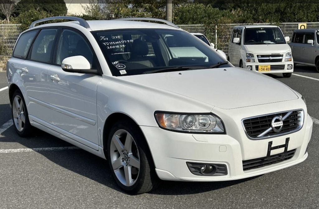 2010 Volvo V50 T5 Automatic. 64700 Miles. Solid White With Black Leather. ULEZ EXEMPT. £325 RFL Per Annum. £6650.SOLD.