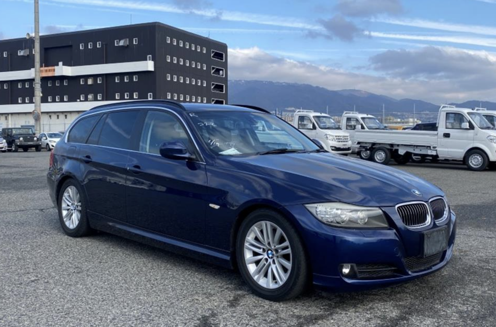 2010( Sept) BMW 325 Highline Touring Automatic. Sourced to customers specification.