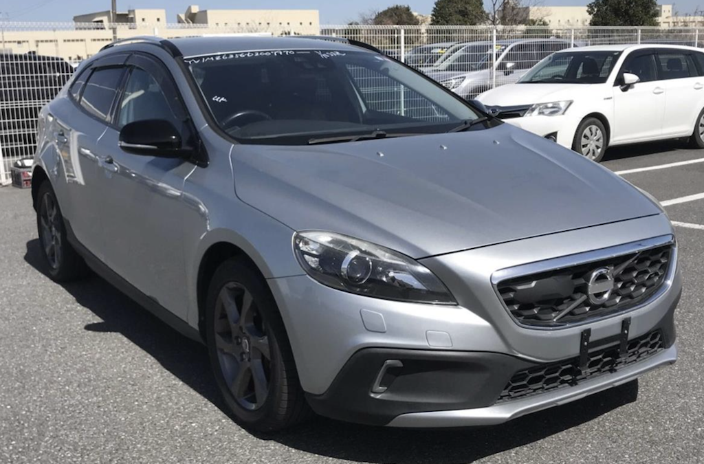 2013 Volvo V40 2.0 ltr T5 Cross Country AWD. 62300 Miles. ULEZ EXEMPT. £325 RFL PER ANNUM. £9350.