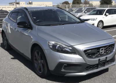 2013 Volvo V40 2.0 ltr T5 Cross Country AWD. 62300 Miles. ULEZ EXEMPT. £325 RFL PER ANNUM. £9350.