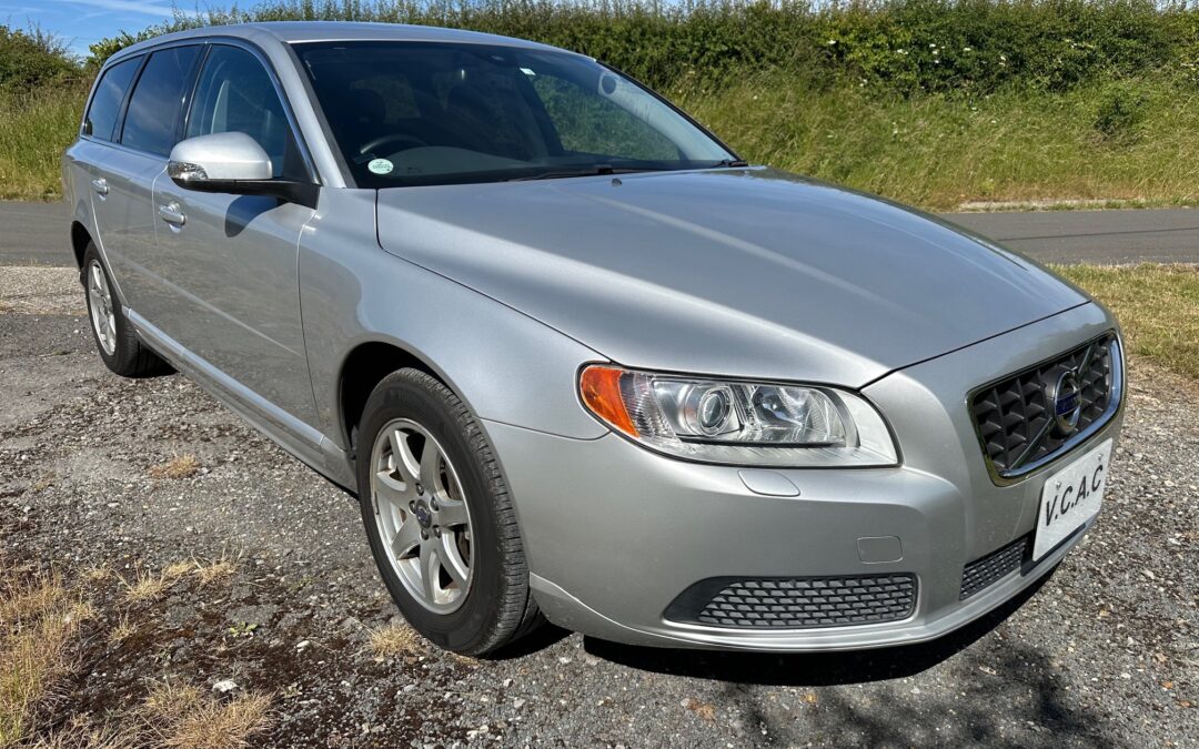 2010 Volvo V70 2.5T LE Automatic. ULEZ EXEMPT. £345 RFL Per annum. 45600 Miles. £7950. Stunning Car.