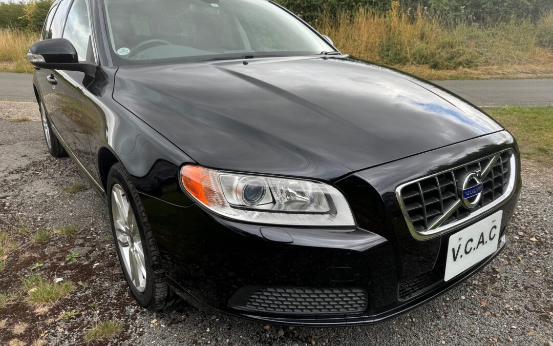 2011(07) Volvo V70 2.5T SE LUX. Special Interior colour of Cranberry. 38800 Miles. £8750. ULEZ EXEMPT.SOLD