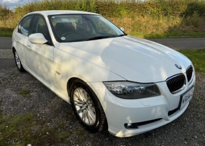 2010(11)  BMW 325 3.0 ltr Saloon Automatic. 41875 Miles. ULEZ EXEMPT. £7950.