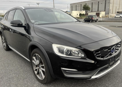 2015(December) Volvo V60 T5 AWD. Cross Country.Automatic. ULEZ EXEMPT.£345 Road Tax per annum. 68670 Miles. £10450.