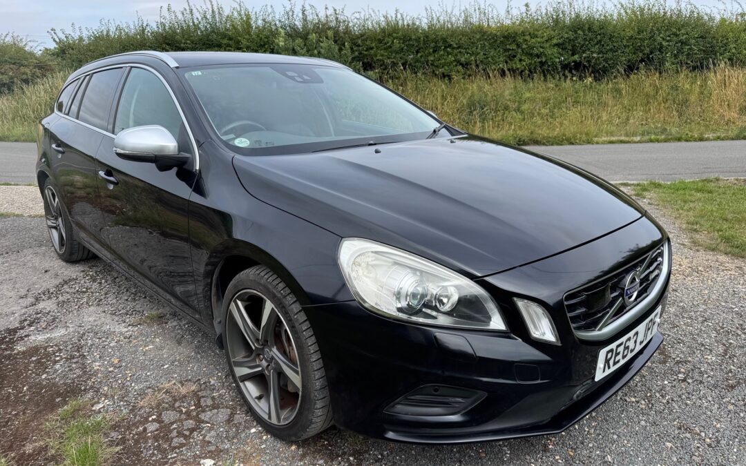 2013(December) Volvo V60 T6 AWD R Design. ULEZ EXEMPT. £360. Road Tax Per Annum. 38700 Miles. £10950.