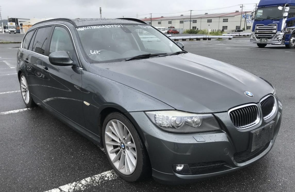 2011(01)BMW 325 3.0ltr Touring Highline Auto. 27870 Miles. ULEZ EXEMPT. £360 Road Tax Per Annum. £8450.DEPOSIT TAKEN.