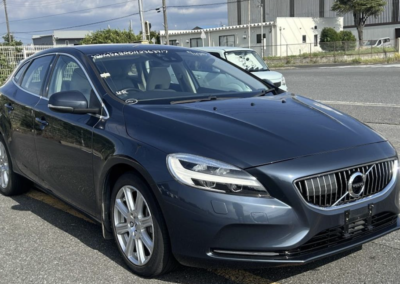 2016(09) Volvo V40 D4 2.0D Inscription Automatic. 49060 Miles. ULEZ EXEMPT. £10950.