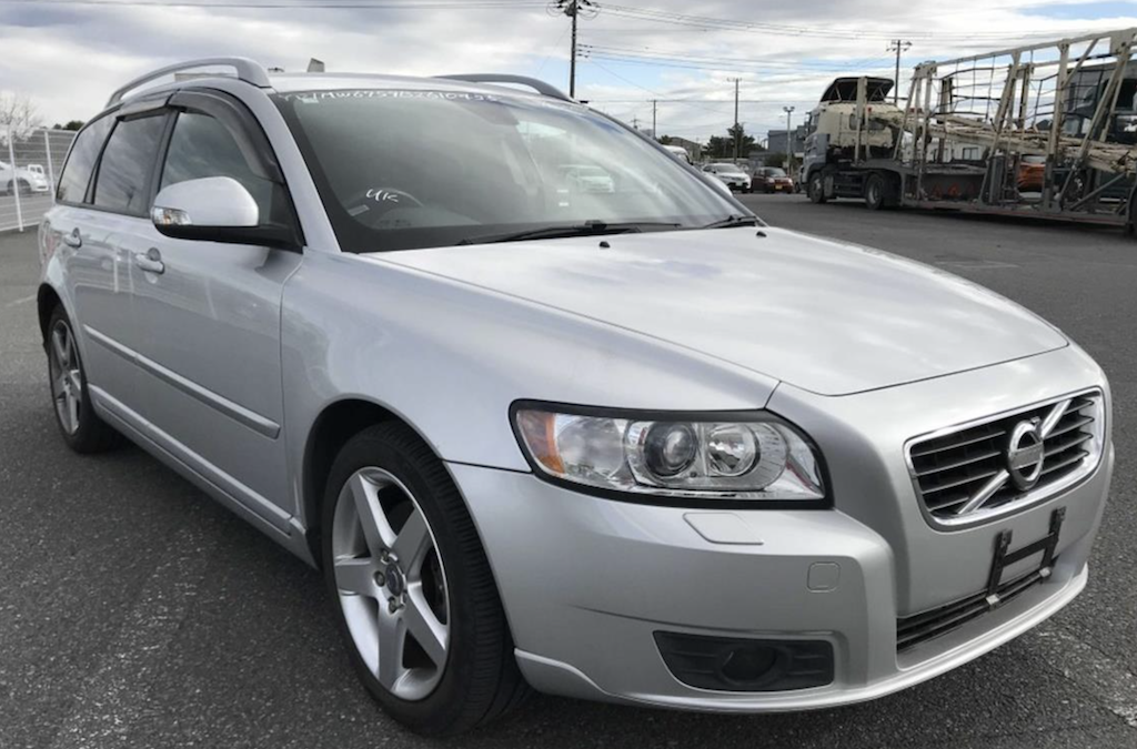 2010(December) Volvo V50 T5 SE LUX Automatic. 22920 Miles. ULEZ EXEMPT. Very Rare Low Mileage car. £7350.SOLD