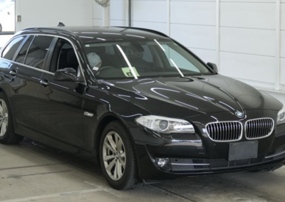 2011(May) BMW 523 six cylinder. Highline. Touring Automatic. Grade 4.5 Car. Black Metallic. 33400 Miles.ULEZ EXEMPT. £360 Annual Road Tax. DEPOSIT TAKEN.